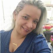 Dou aulas de reforço escolar e sou professora de educação infantil